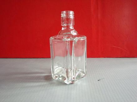 100 ml liquor bottle